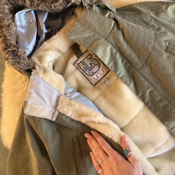 Burton Snow Jacket - Picture 3 of 4